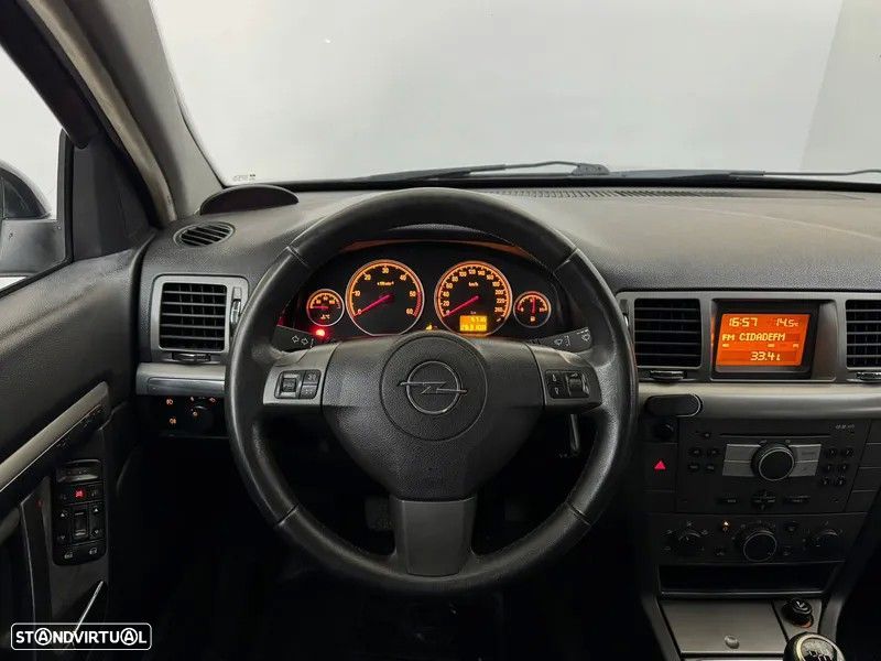 Opel Vectra Caravan 1.9 CDTi Executive - 31