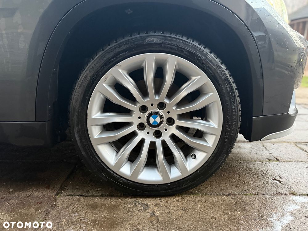 BMW X1 xDrive18d xLine - 9