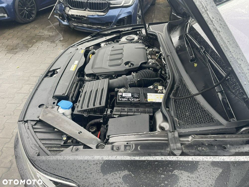 Volkswagen Passat 2.0 TDI Elegance DSG - 13