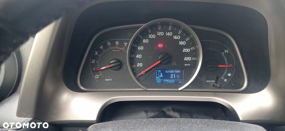 Toyota RAV4 2.0 D-4D Premium - 10