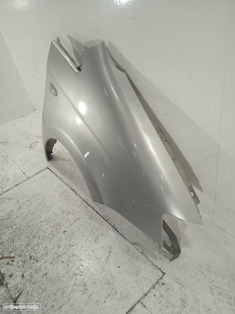 GUARDA-LAMAS FRONTAL DIREITO FIAT IDEA 2004 - 3