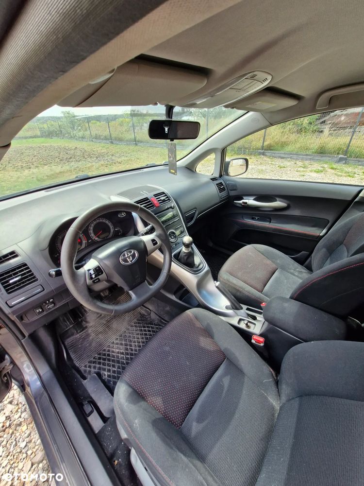 Toyota Auris 1.4 D-4D Premium - 6
