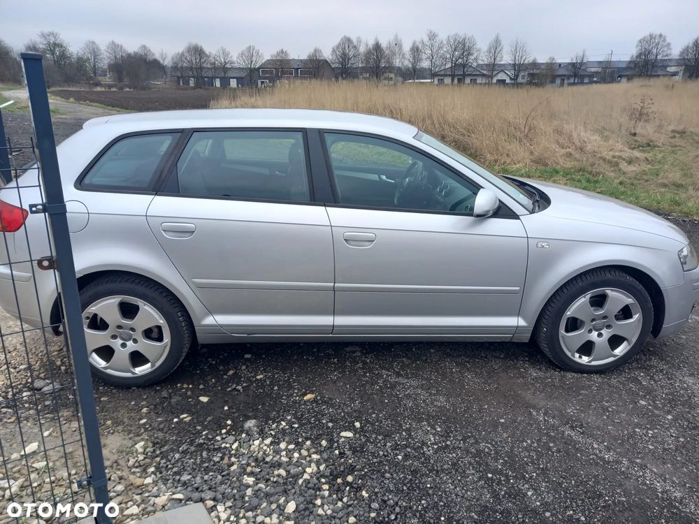 Audi A3 Sportback 1.6 Attraction - 4