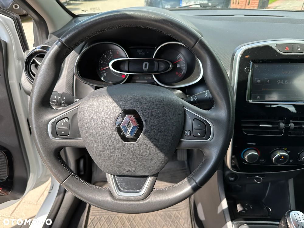 Renault Clio - 8