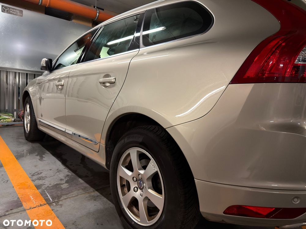 Volvo XC 60 D4 AWD Summum - 11