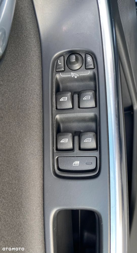 Volvo XC 60 D4 AWD Momentum - 13