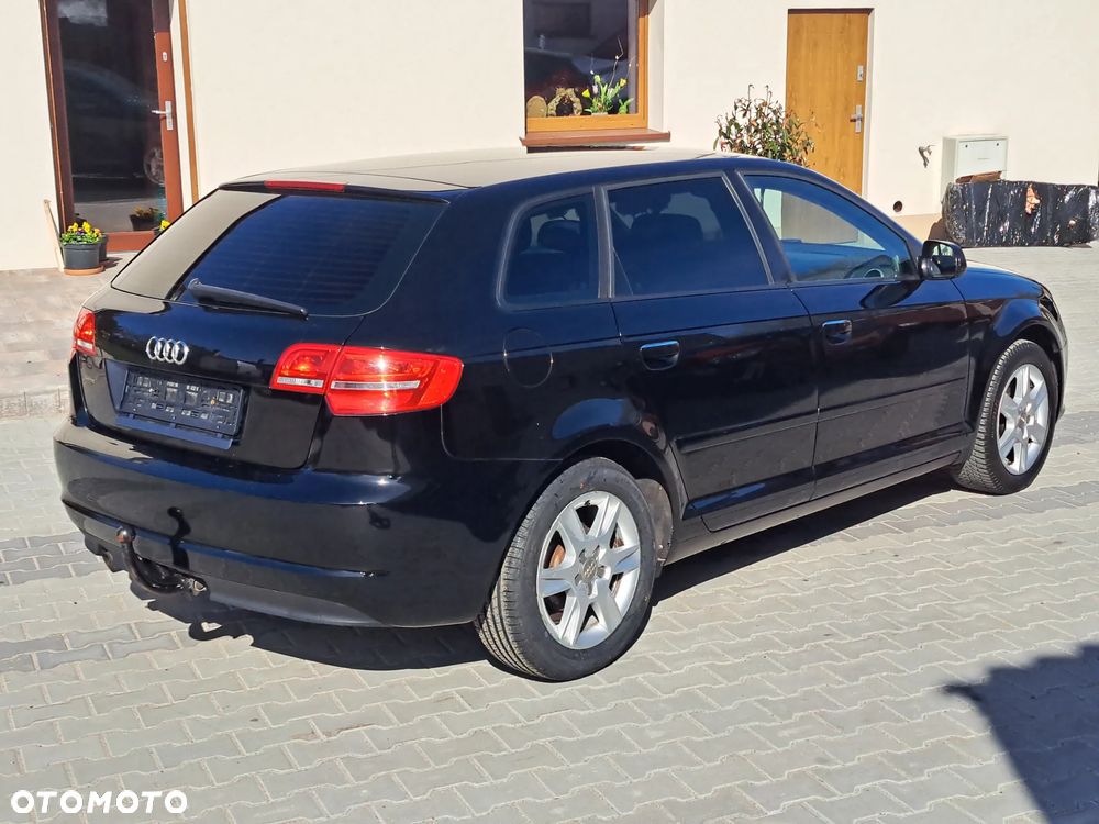 Audi A3 Sportback 1.6 Ambiente - 3