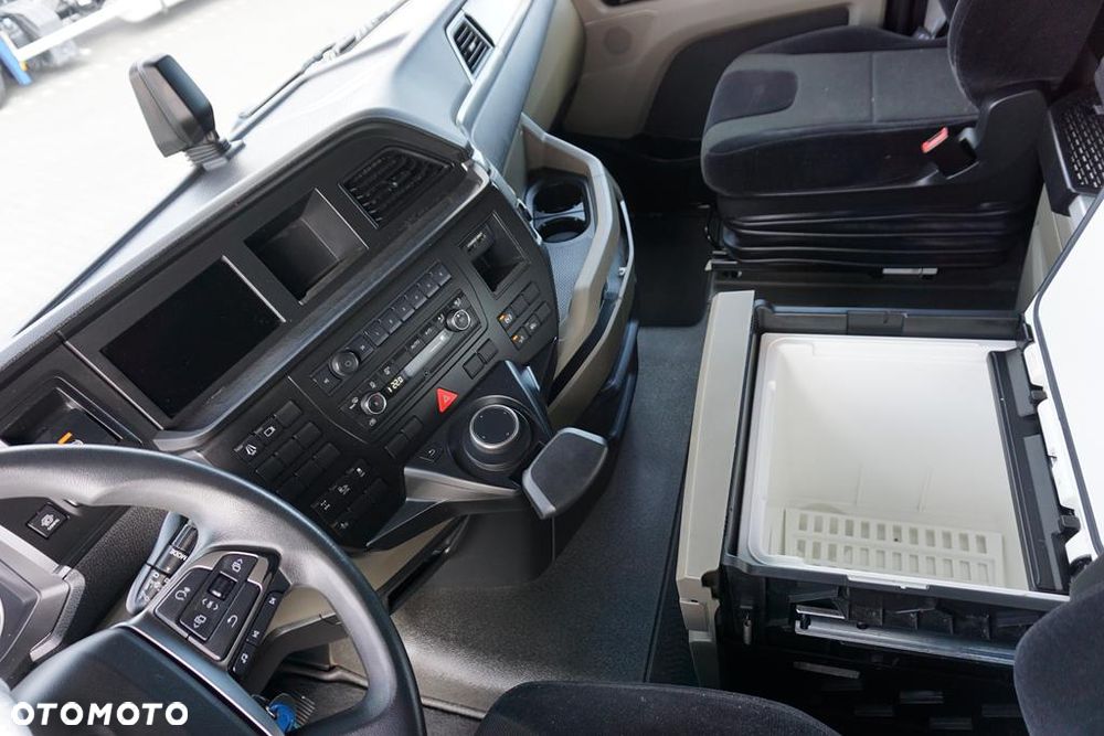 MAN TGX / 26.470 / E 6 / GM / HAKOWIEC HYVA / OŚ SKRĘTNA / RETARDER - 9