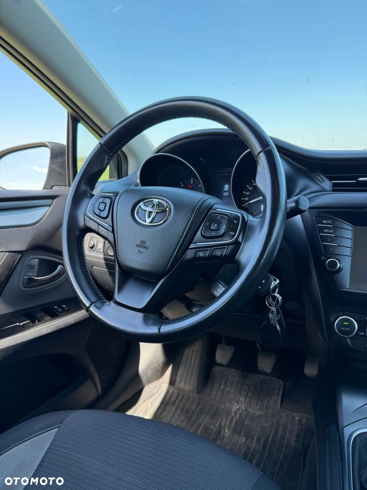 Toyota Avensis 2.0 D-4D Prestige - 7