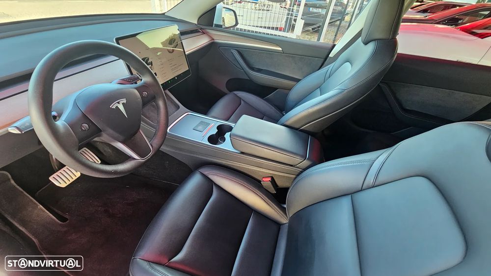Tesla Model Y Performance Dual Motor AWD - 18