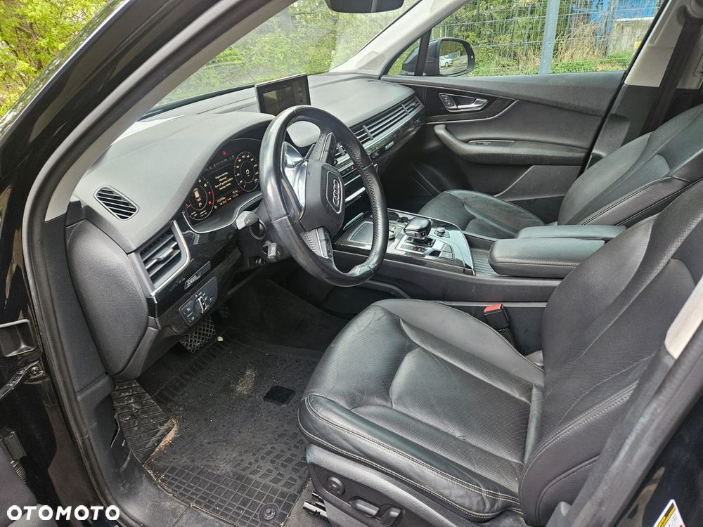 Audi Q7 - 7