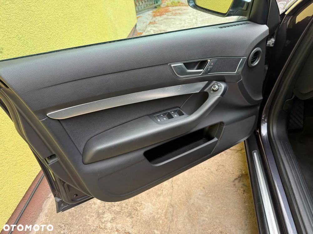 Audi A6 Avant 2.0 TDI DPF - 14
