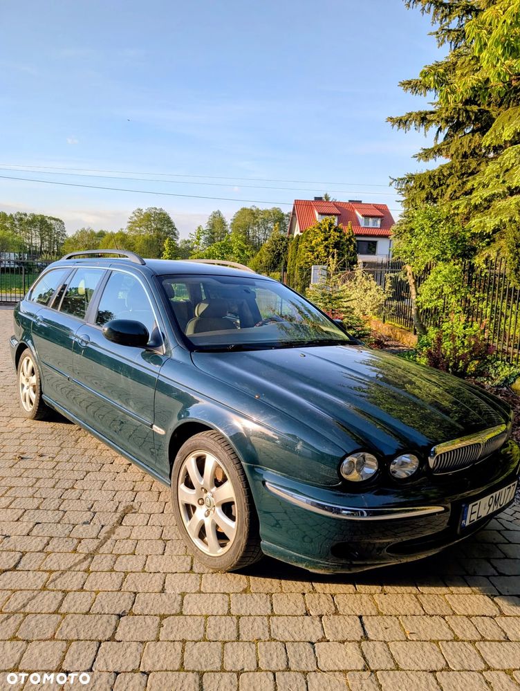 Jaguar X-Type ver-3-0-v6-4x4-executive - 1