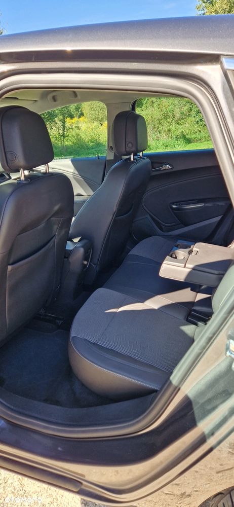 Opel Astra 2.0 CDTI Cosmo - 16