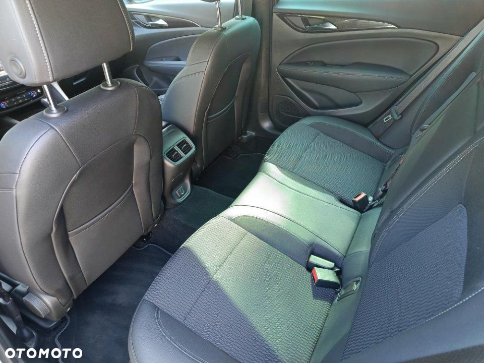 Opel Insignia - 19