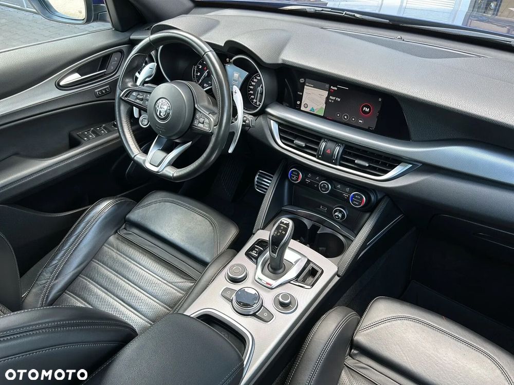 Alfa Romeo Stelvio 2.0 Turbo Sprint Q4 - 17