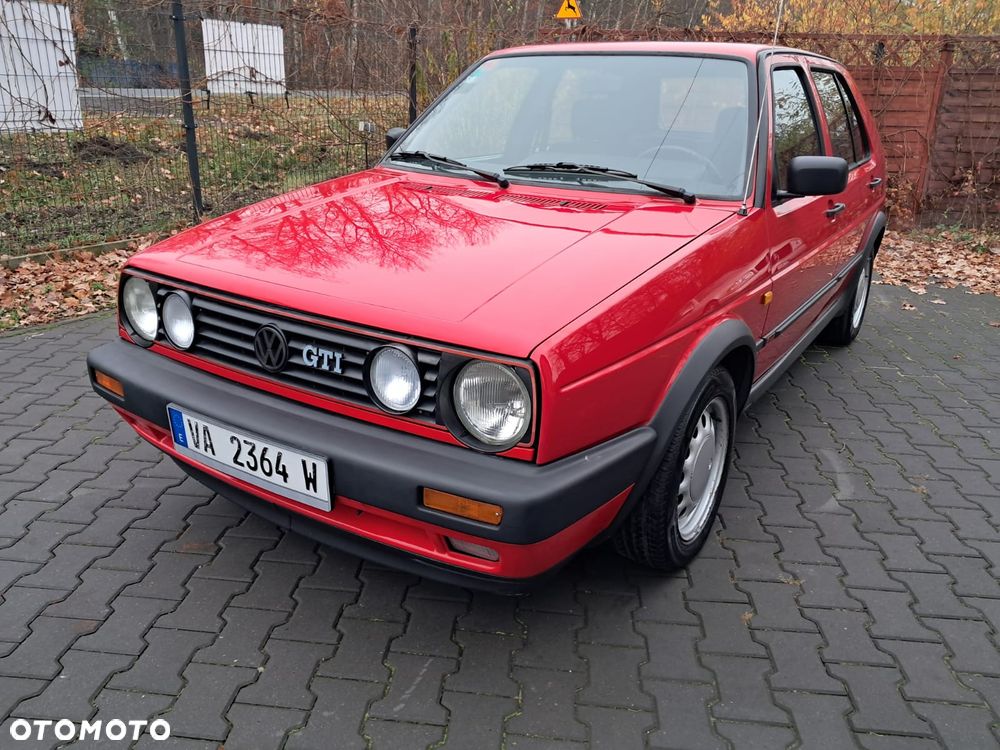 Volkswagen Golf 1.8 GTI - 1