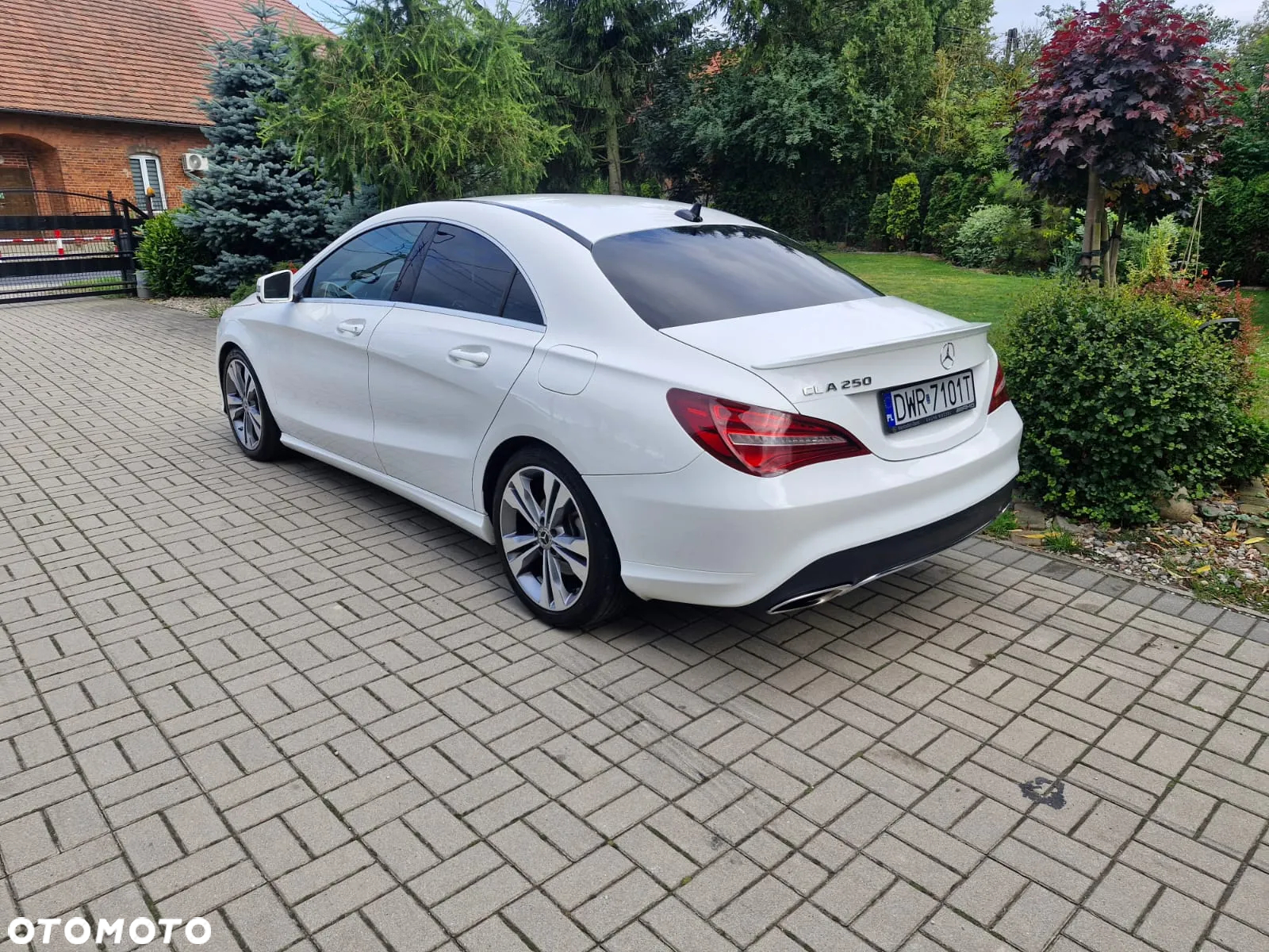 Mercedes-Benz CLA 250 7G-DCT Sport - 4