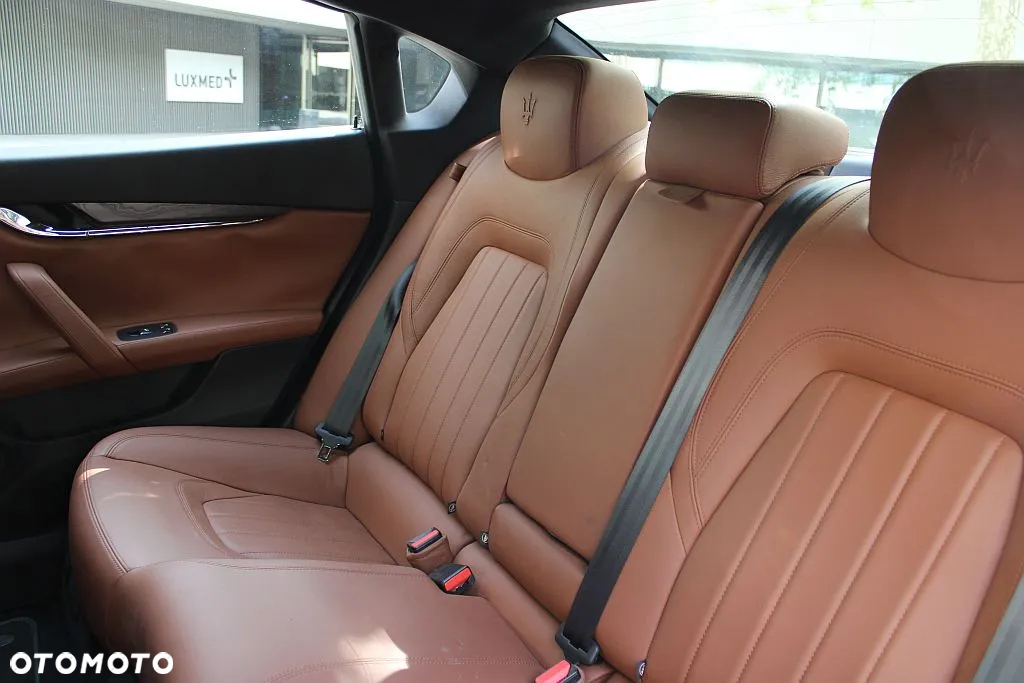 Maserati Quattroporte - 11
