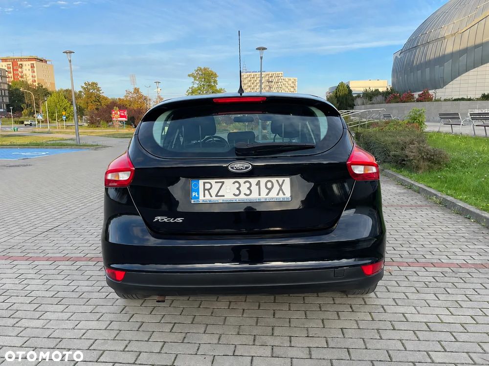 Ford Focus - 8
