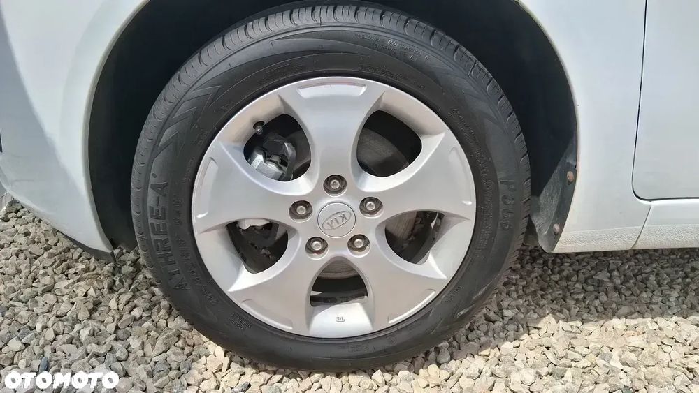 Kia Venga 1.4 CVVT Edition 7 - 9