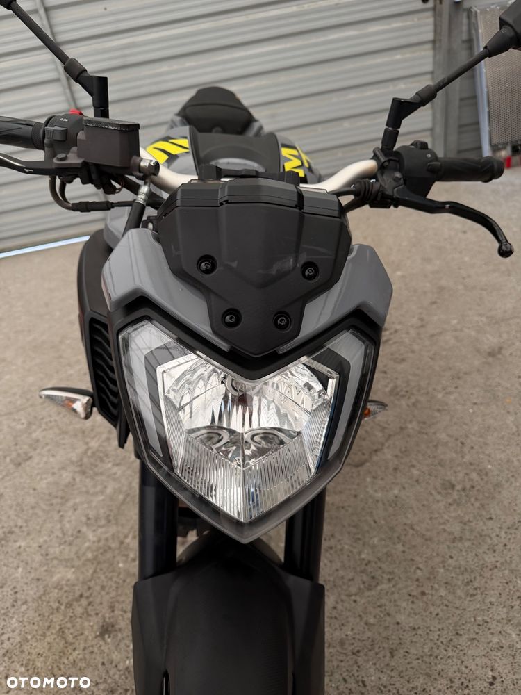 Yamaha MT - 19