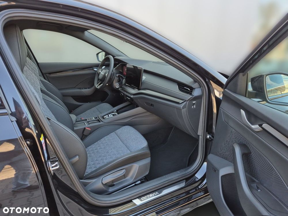 Skoda Octavia 1.5 TSI mHEV Sportline DSG - 17