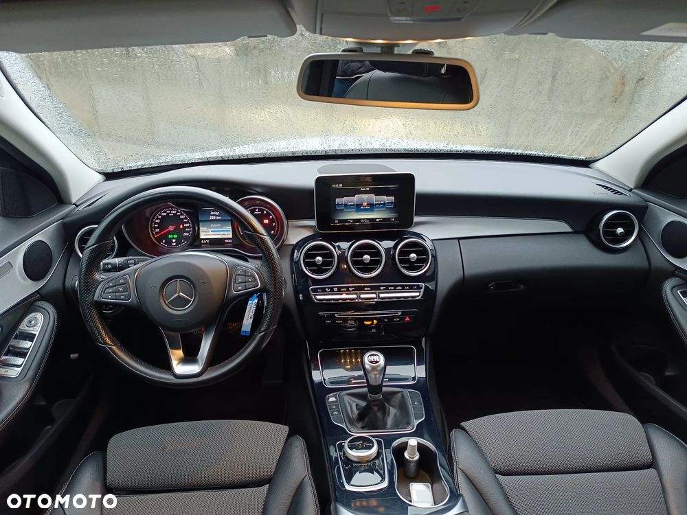Mercedes-Benz Klasa C 180 Avantgarde - 13