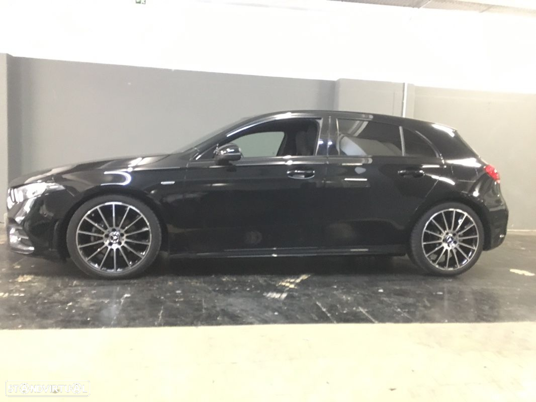 Mercedes-Benz A 180 d AMG Line - 4