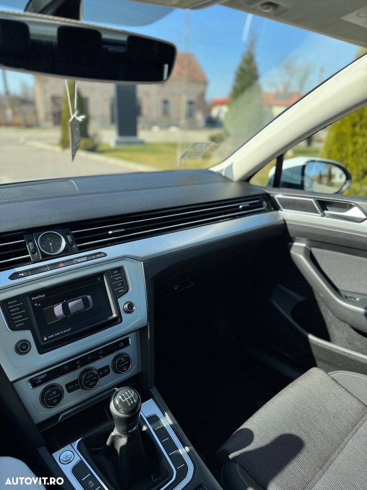 Volkswagen Passat - 8