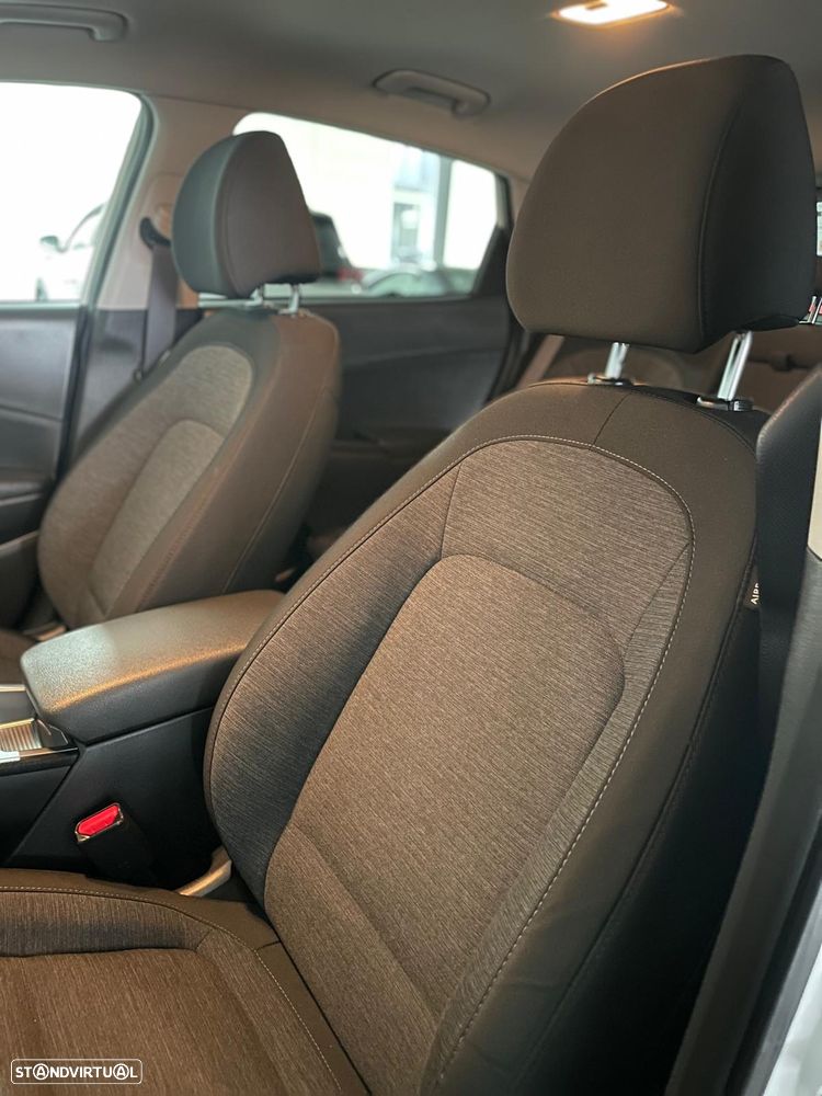 Hyundai Kauai Business - 14