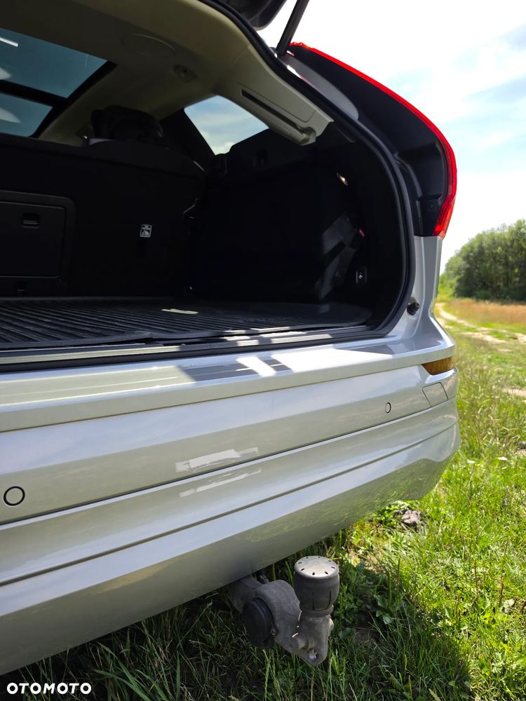 Volvo XC 60 B5 D AWD Momentum Pro - 19