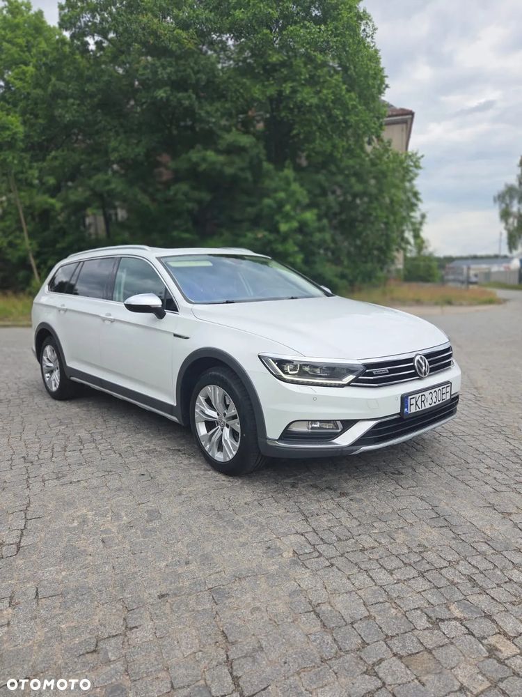 Volkswagen Passat 2.0 TDI SCR 4Mot DSG Comfortline - 1