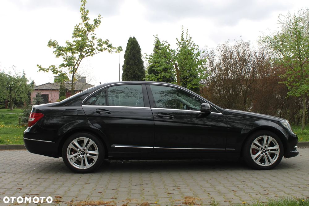 Mercedes-Benz Klasa C 180 CDI DPF (BlueEFFICIENCY) 7G-TRONIC Avantgarde - 24