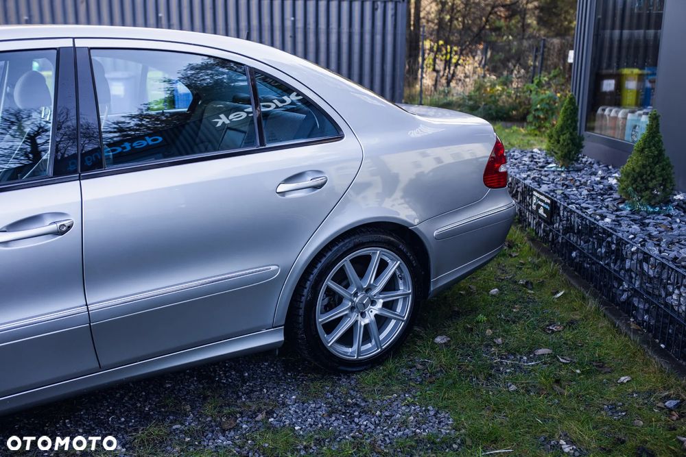 Mercedes-Benz Klasa E 500 Avantgarde - 11