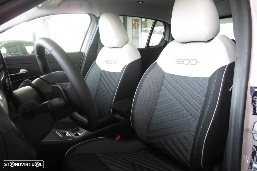 Fiat 600 1.2 Hybrid Icon - 8
