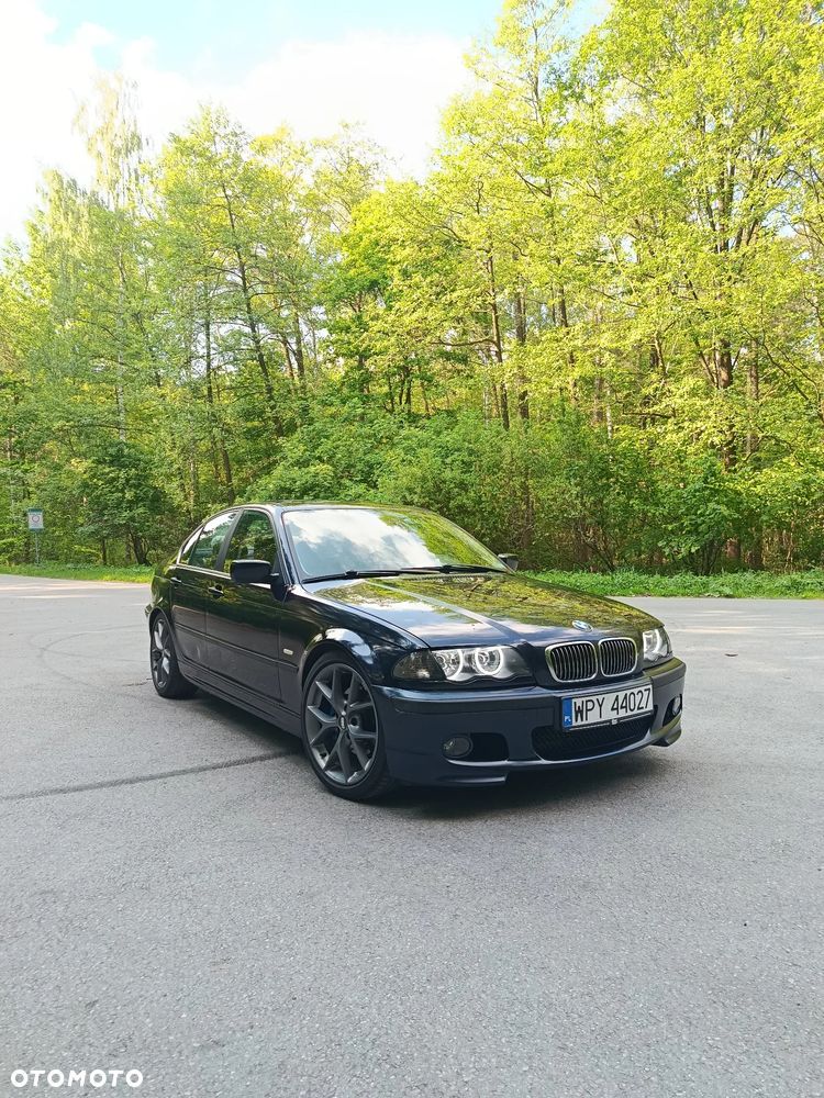 BMW Seria 3 325i - 2