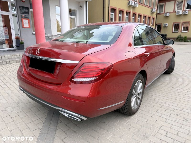 Mercedes-Benz Klasa E 220 d 9G-TRONIC - 4