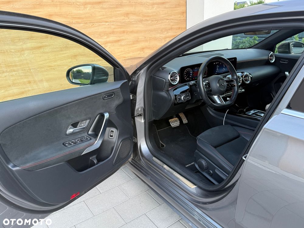 Mercedes-Benz Klasa A 250 e PHEV AMG Line 8G-DCT - 8