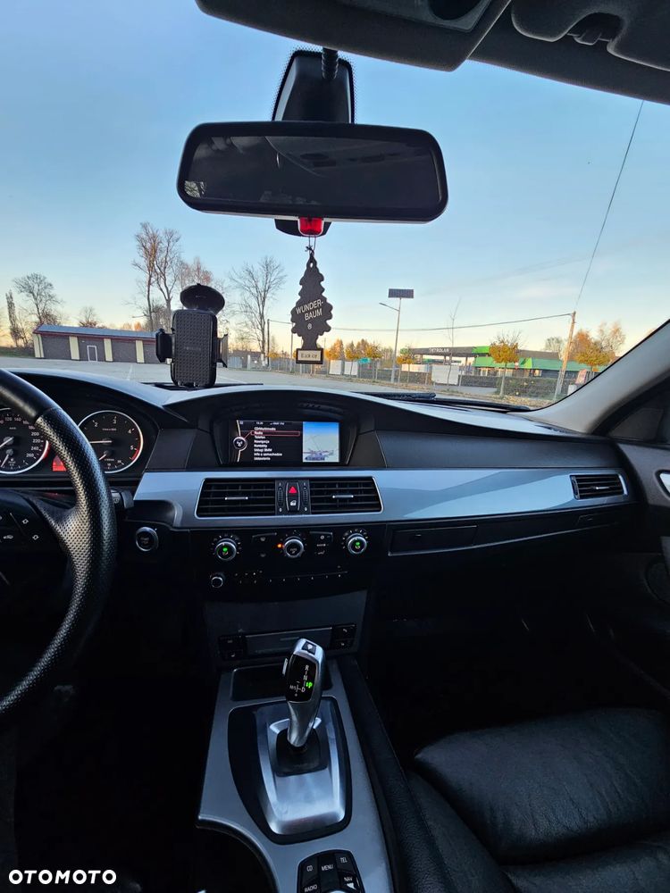 BMW Seria 5 520d Touring Edition Lifestyle - 40