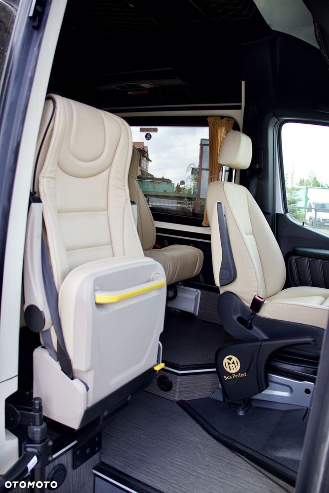 Mercedes-Benz Sprinter 519 - 30