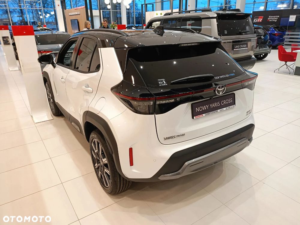 Toyota Yaris Cross ver-hybrid-1-5-style - 2