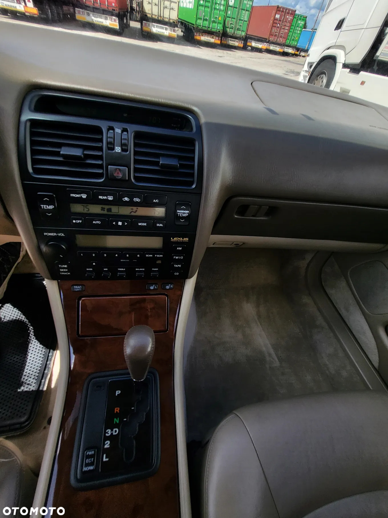 Lexus LS 400 - 23