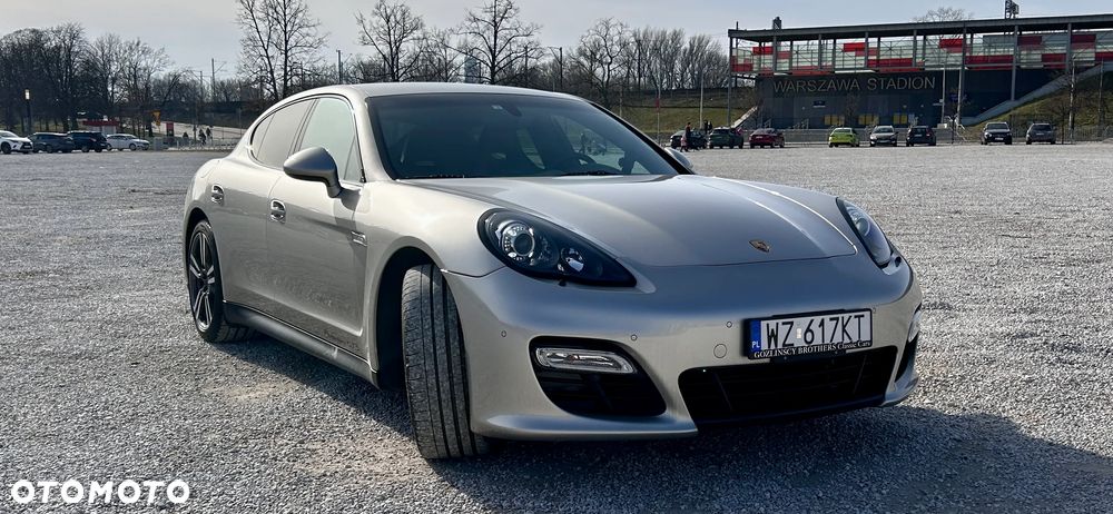 Porsche Panamera GTS PDK - 3