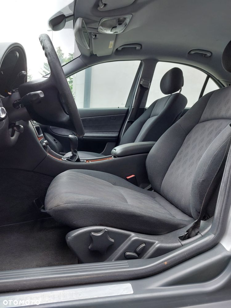 Mercedes-Benz Klasa C 180 T Kompressor Classic - 8