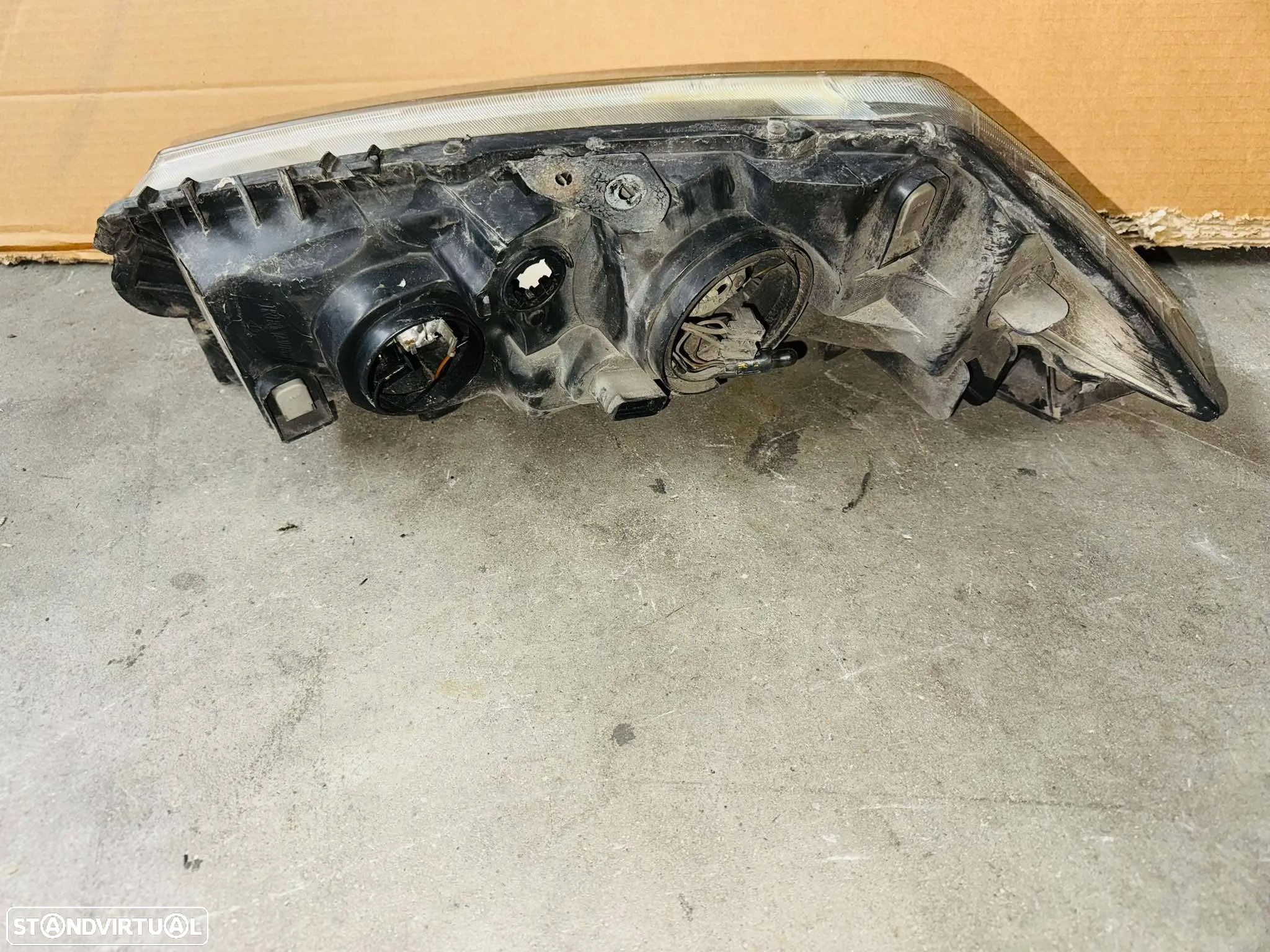 Farol Direito Renault Megane II - 2002 / 2006 - 4