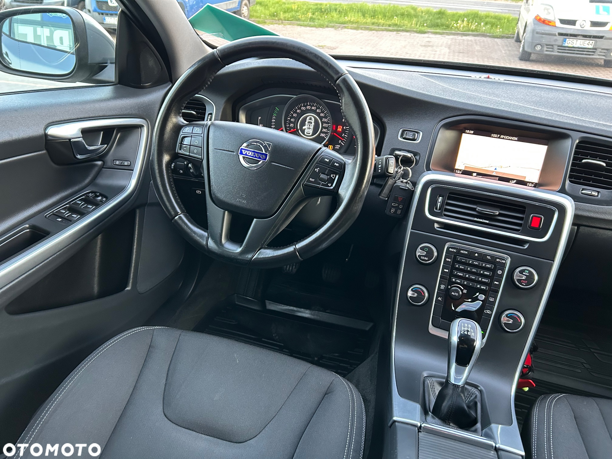 Volvo V60 D2 Drive-E Dynamic Edition (Momentum) - 17
