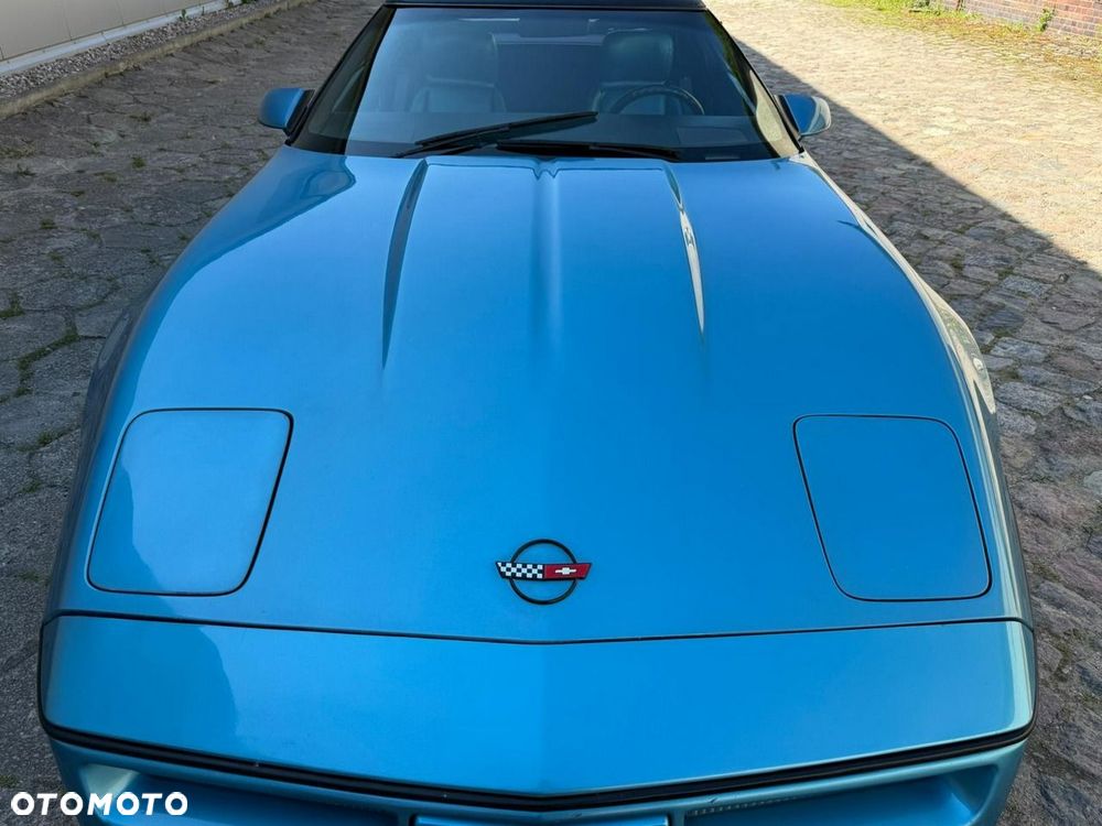 Chevrolet Corvette - 11