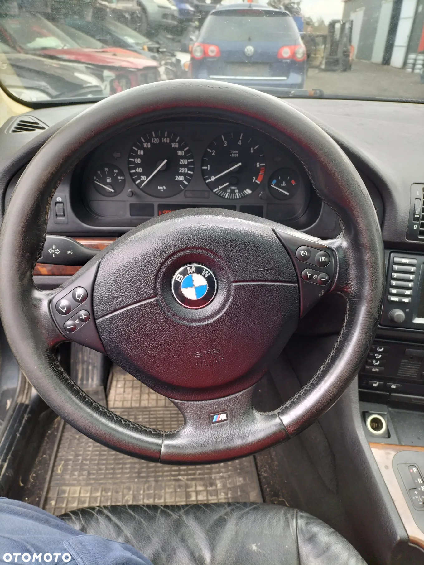 CAŁE AUTO NA CZĘŚCI RADIO LAMPY TYŁ FOTELE BMW E39 LIFT KOMBI KOD LAK. ANTHRAZIT METALIC 397/7 - 11
