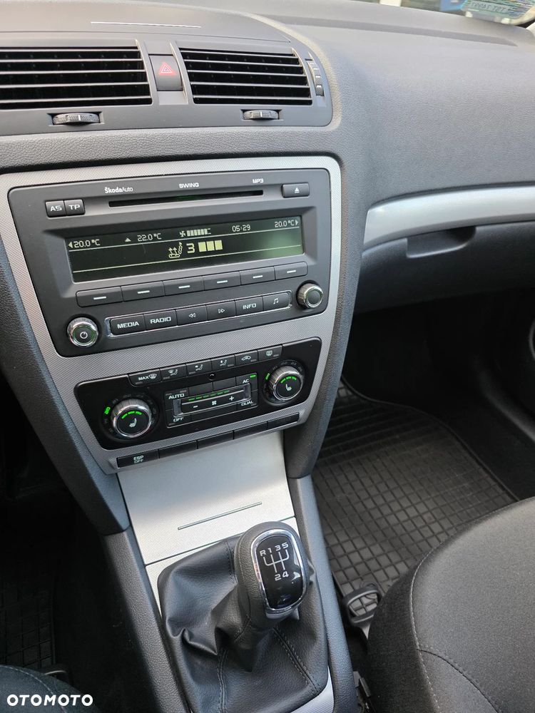 Skoda Octavia 1.6 Elegance - 22